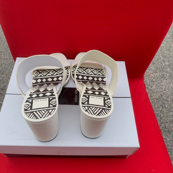 Beautiful Bold Block Heel Sandals - Brand New in Box - Picture 4 of 7